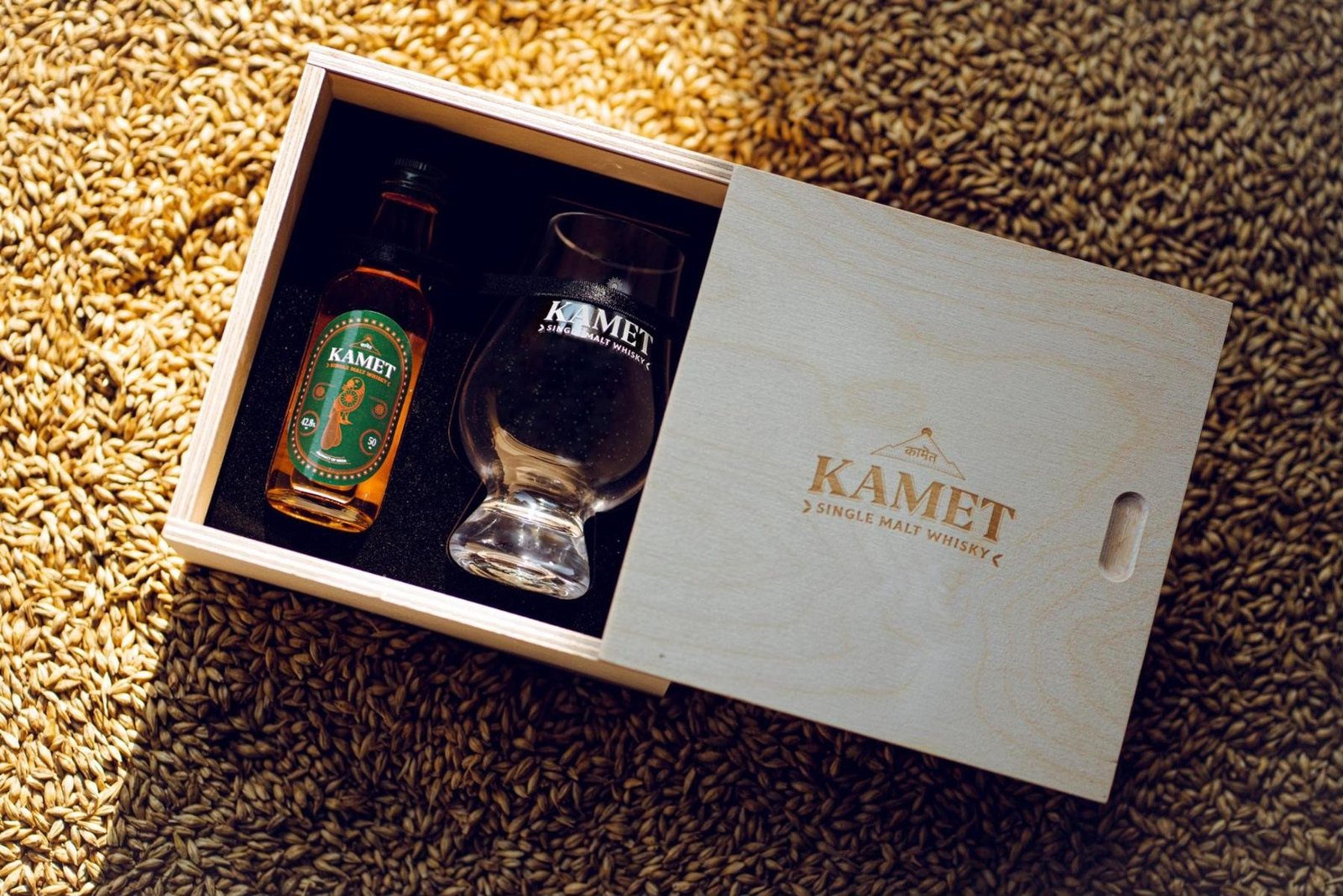 Carried onto glassware and gift